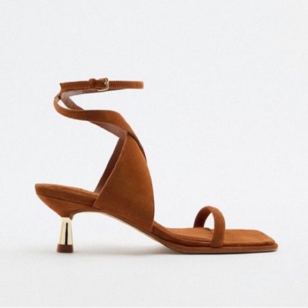Zara NWT brown suede kitten heels